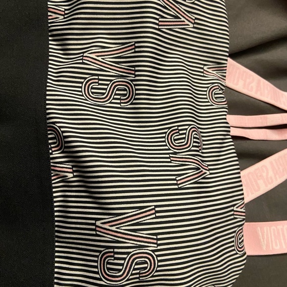 Victoria secret medium size sport bra - Picture 2 of 6